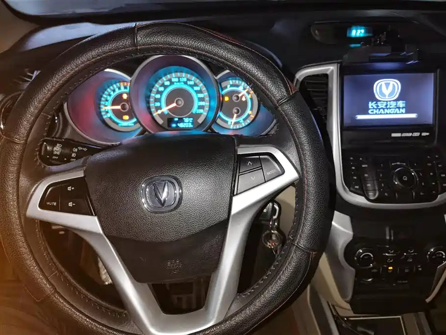 CHANGAN EADO 2014