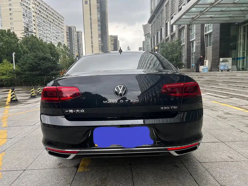 VOLKSWAGEN MAGOTAN 2022