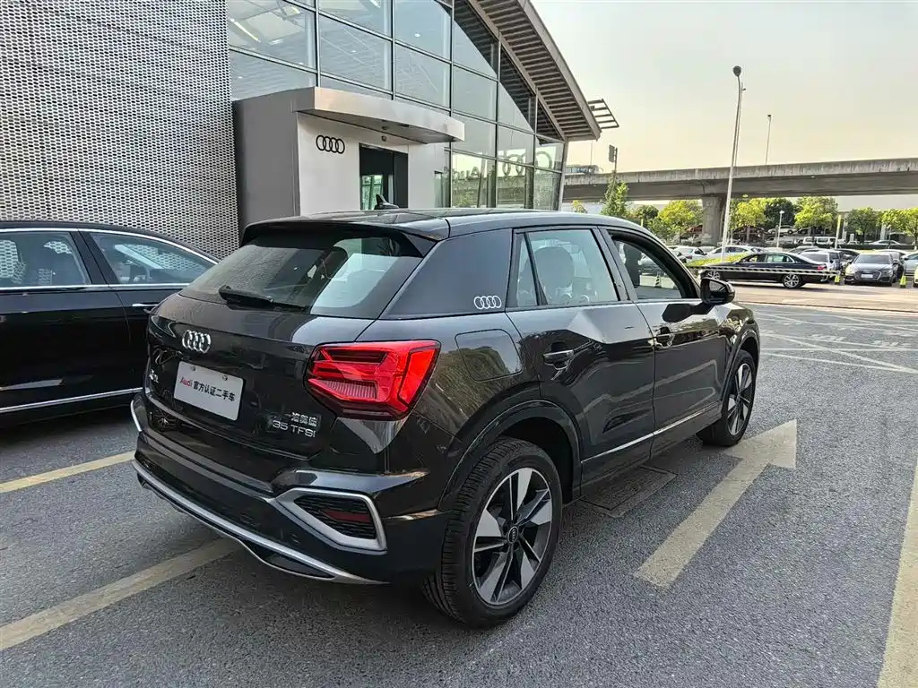 AUDI Q2L 2023