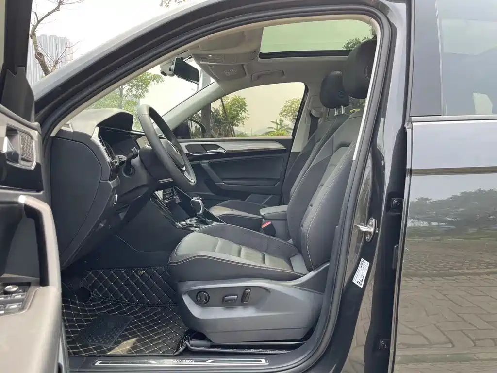 VOLKSWAGEN TAYRON 2022
