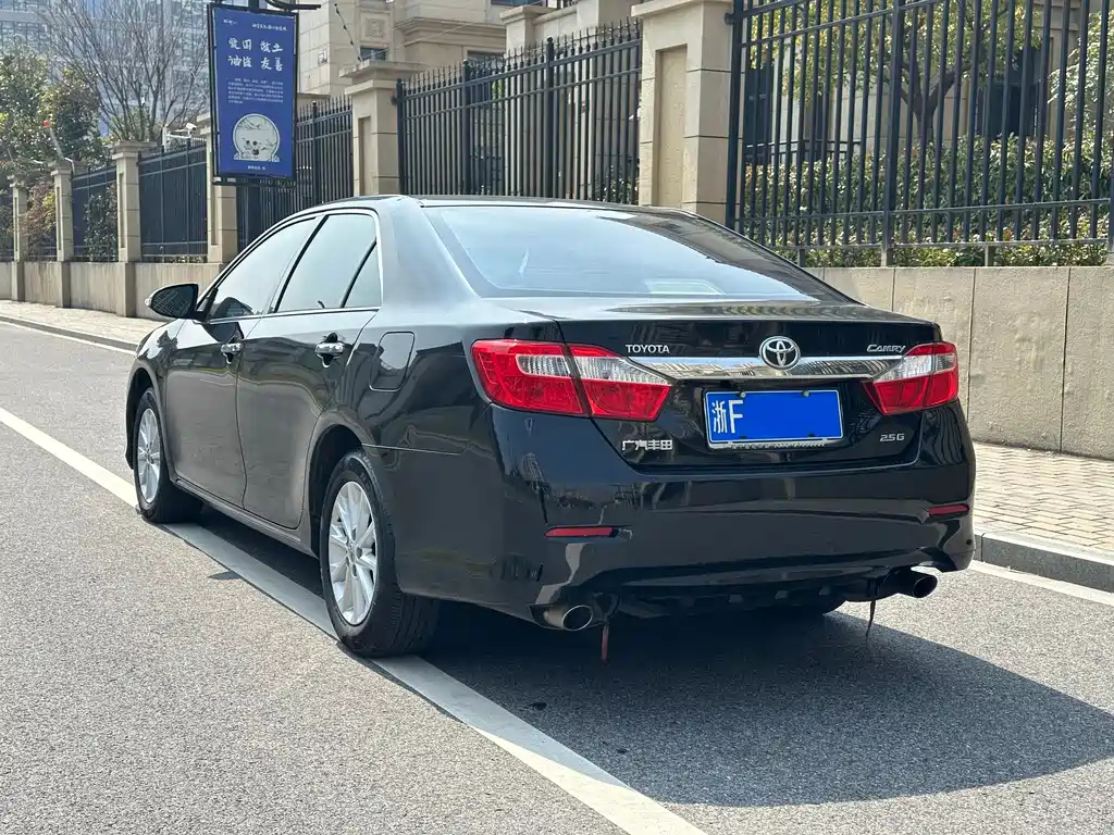 TOYOTA CAMRY 2014