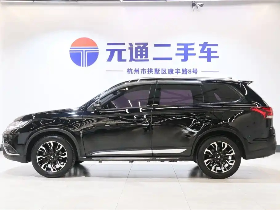 MITSUBISHI OUTLANDER 2019