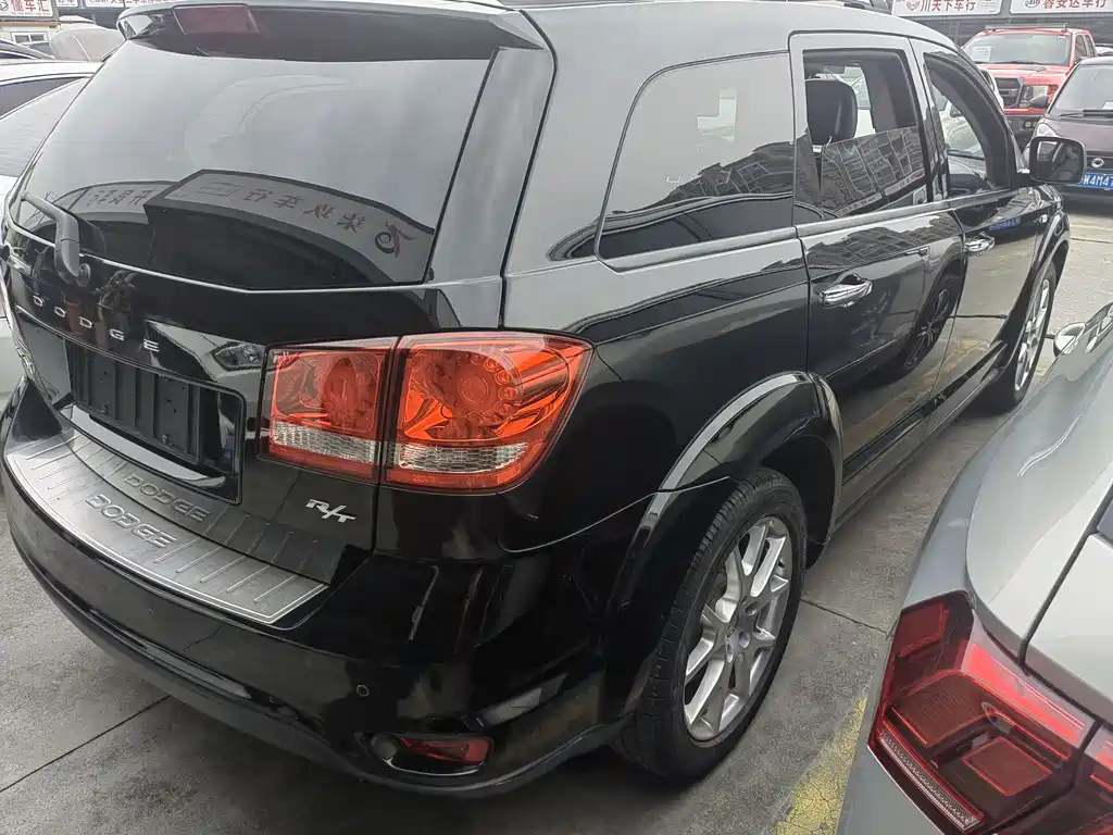 DODGE JCUV 2014
