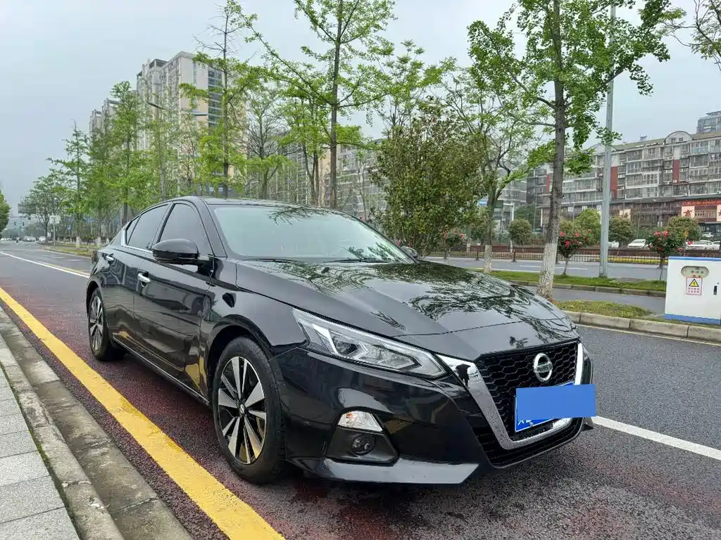 NISSAN TEANA 2022