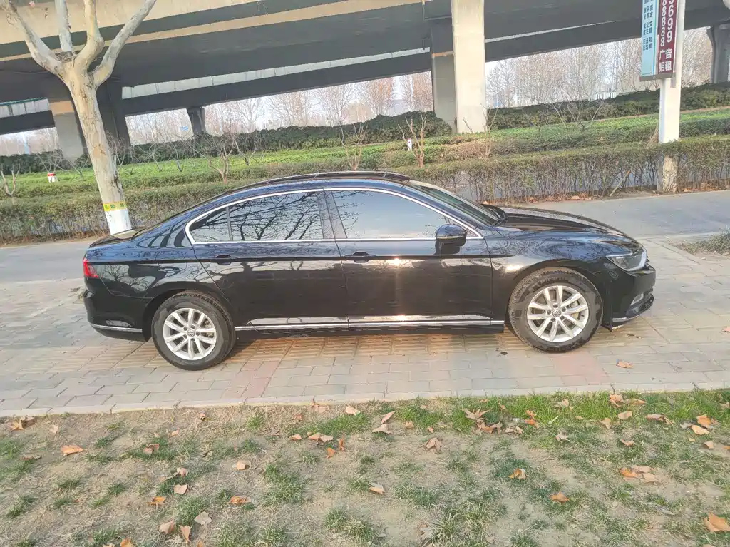 VOLKSWAGEN MAGOTAN 2020