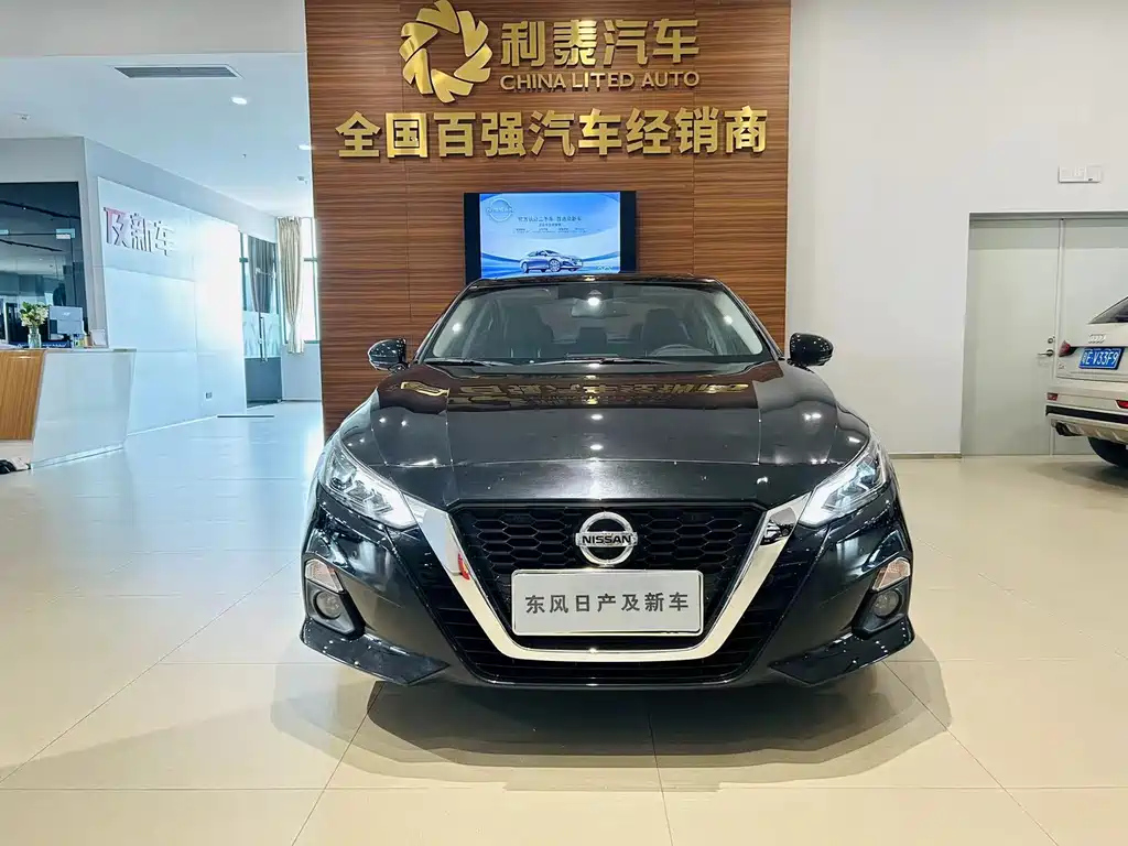 NISSAN TEANA 2022