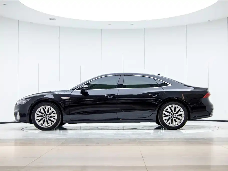 AUDI A7L 2023