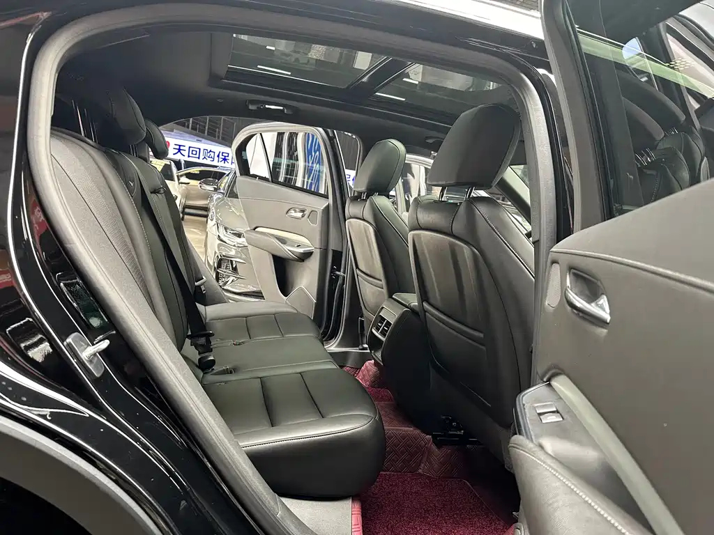 CADILLAC XT4 2021