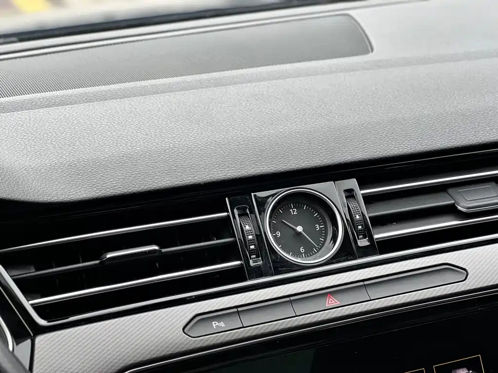 VOLKSWAGEN MAGOTAN 2020