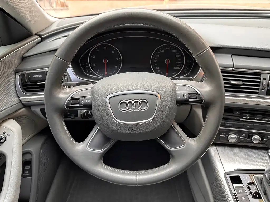 AUDI A6L 2013