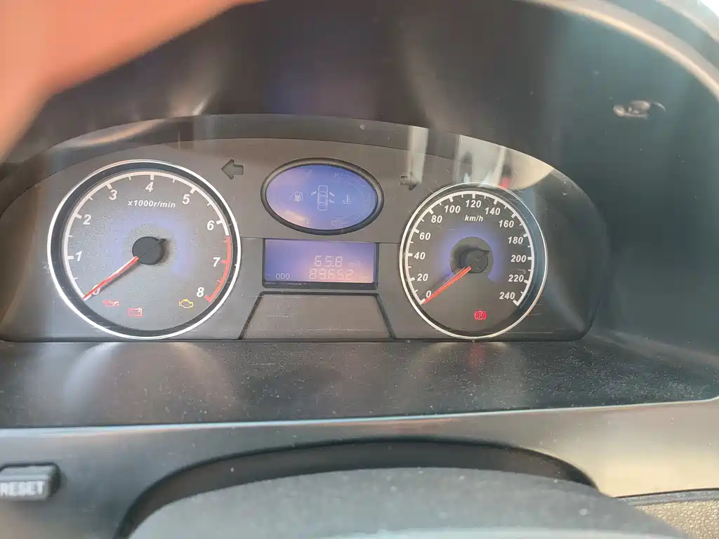 GEELY AUTO CLASSIC EMGRAND 2013