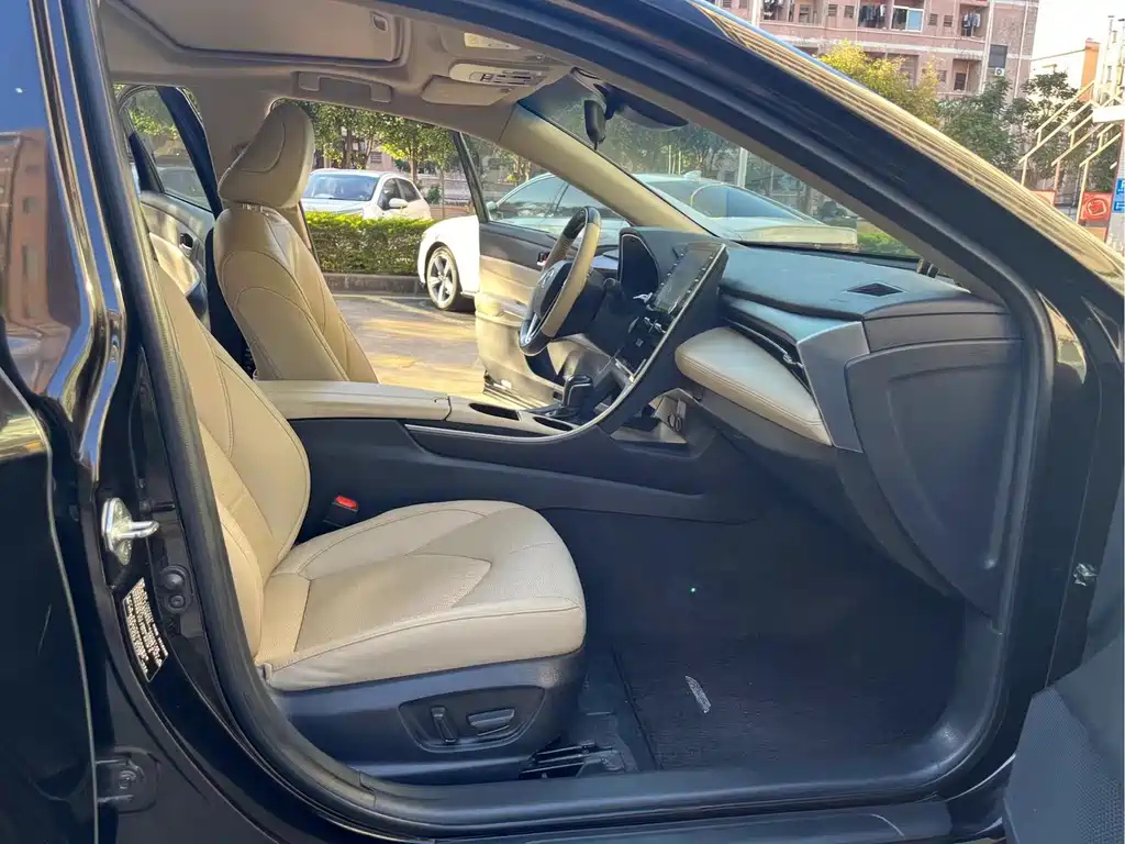 TOYOTA AVALON 2020