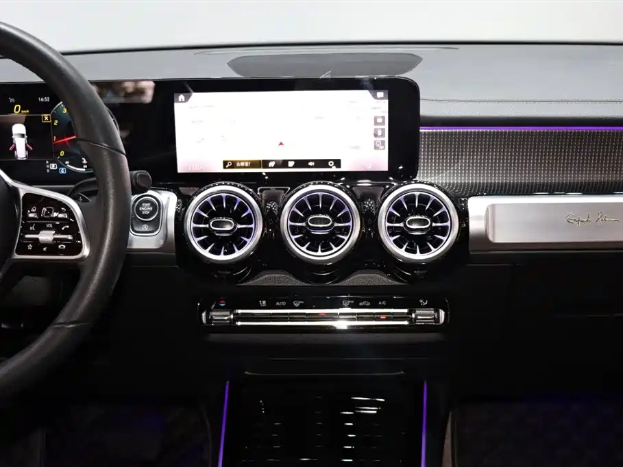 MERCEDES BENZ GLB 2022