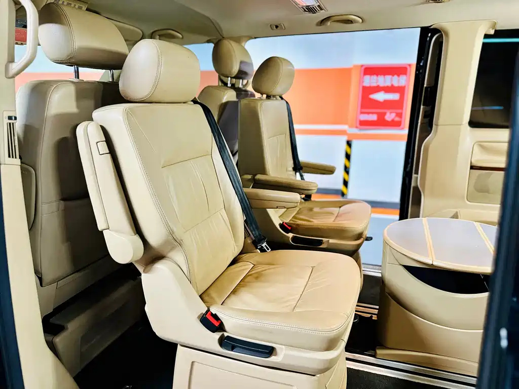 VOLKSWAGEN MULTIVAN 2008