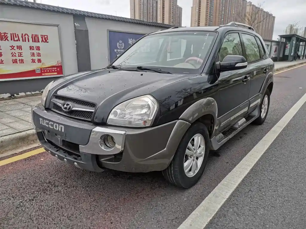 HYUNDAI TUCSON 2010
