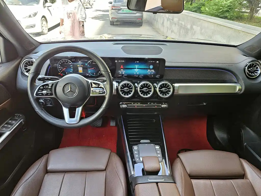 MERCEDES BENZ GLB 2021