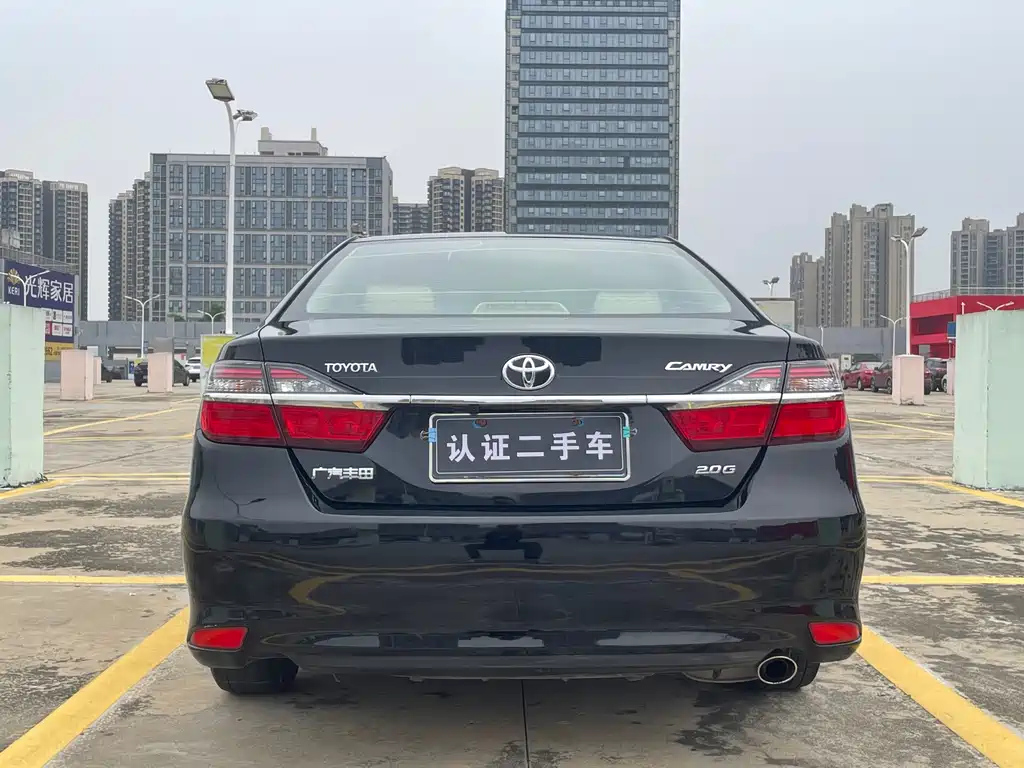 TOYOTA CAMRY 2016
