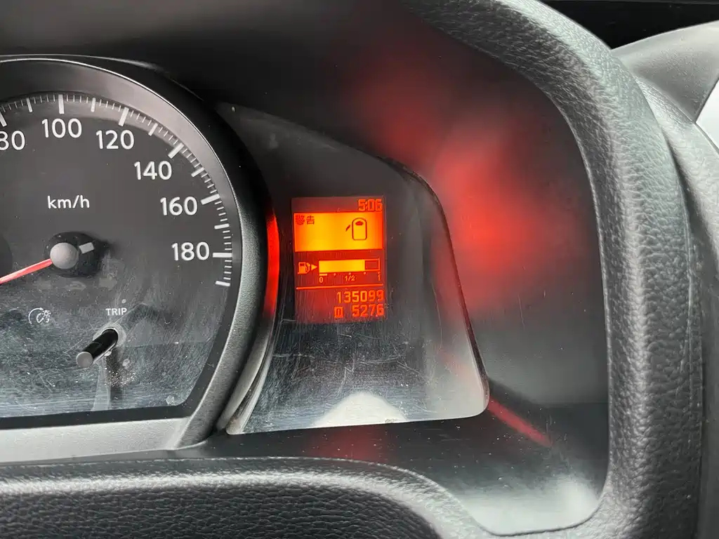 NISSAN NV200 2013