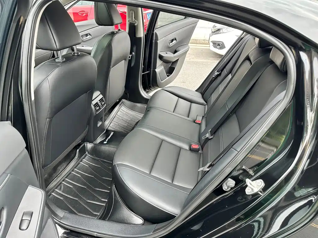 NISSAN SYLPHY 2022