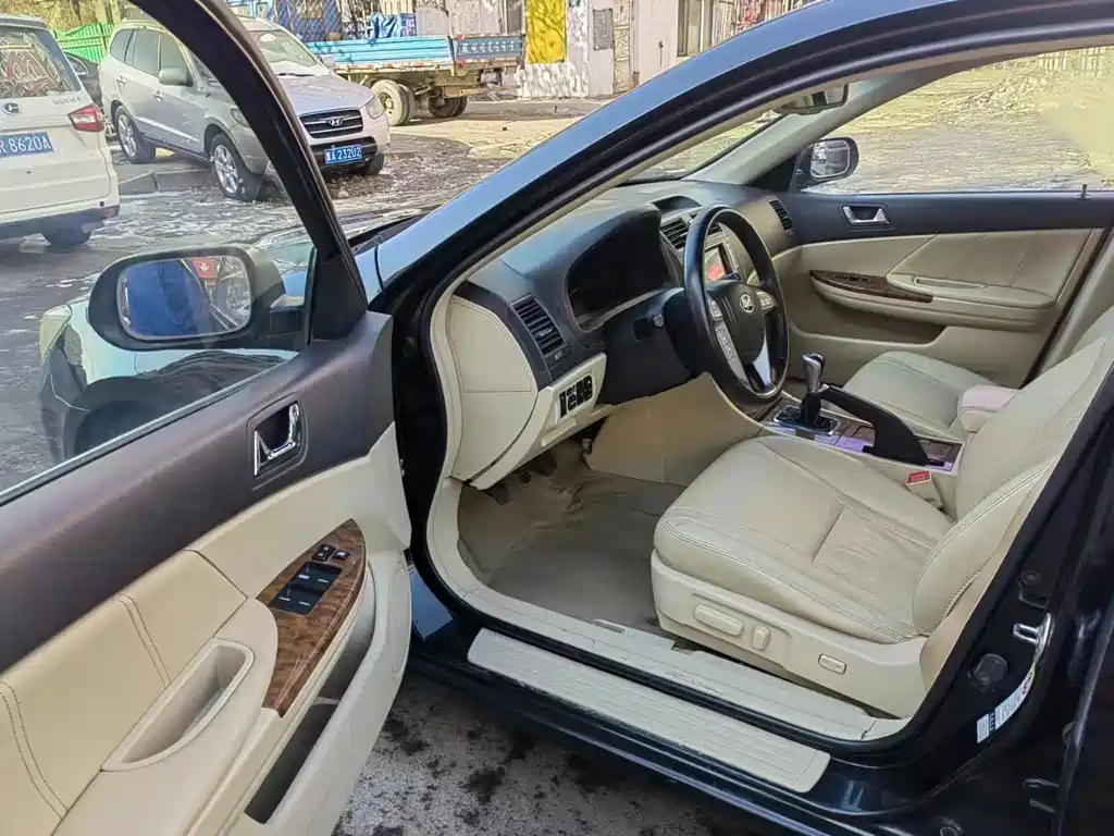 BYD G6 2013