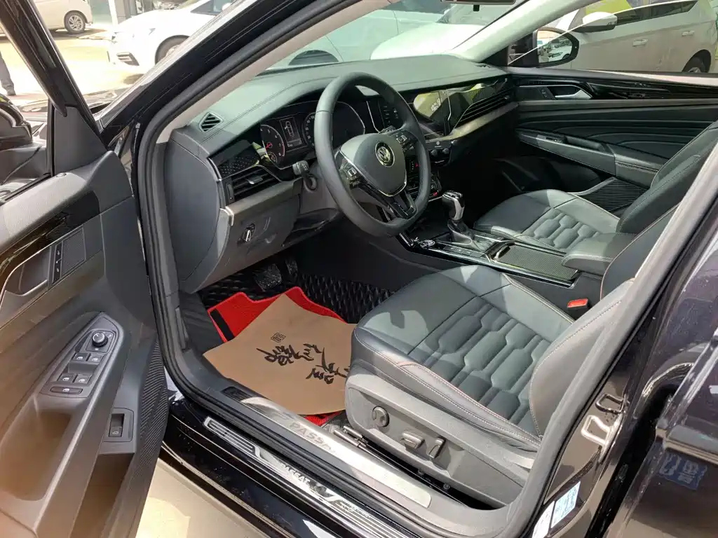VOLKSWAGEN PASSAT 2020