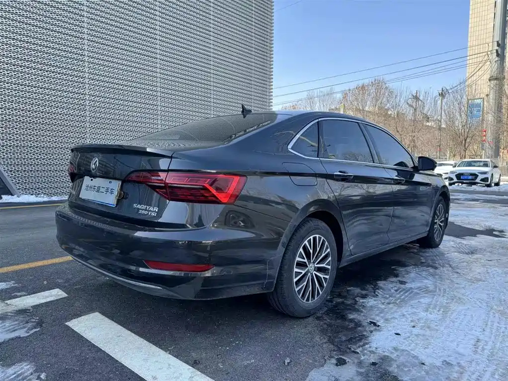 VOLKSWAGEN SAGITAR 2020