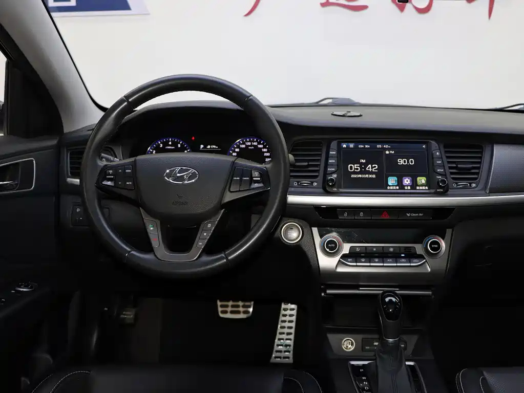 HYUNDAI MISTRA 2018