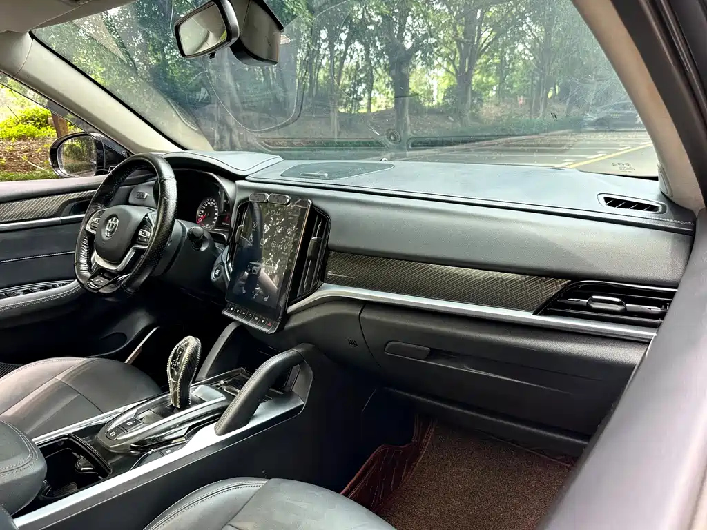 ZHONGHUA V7 2020