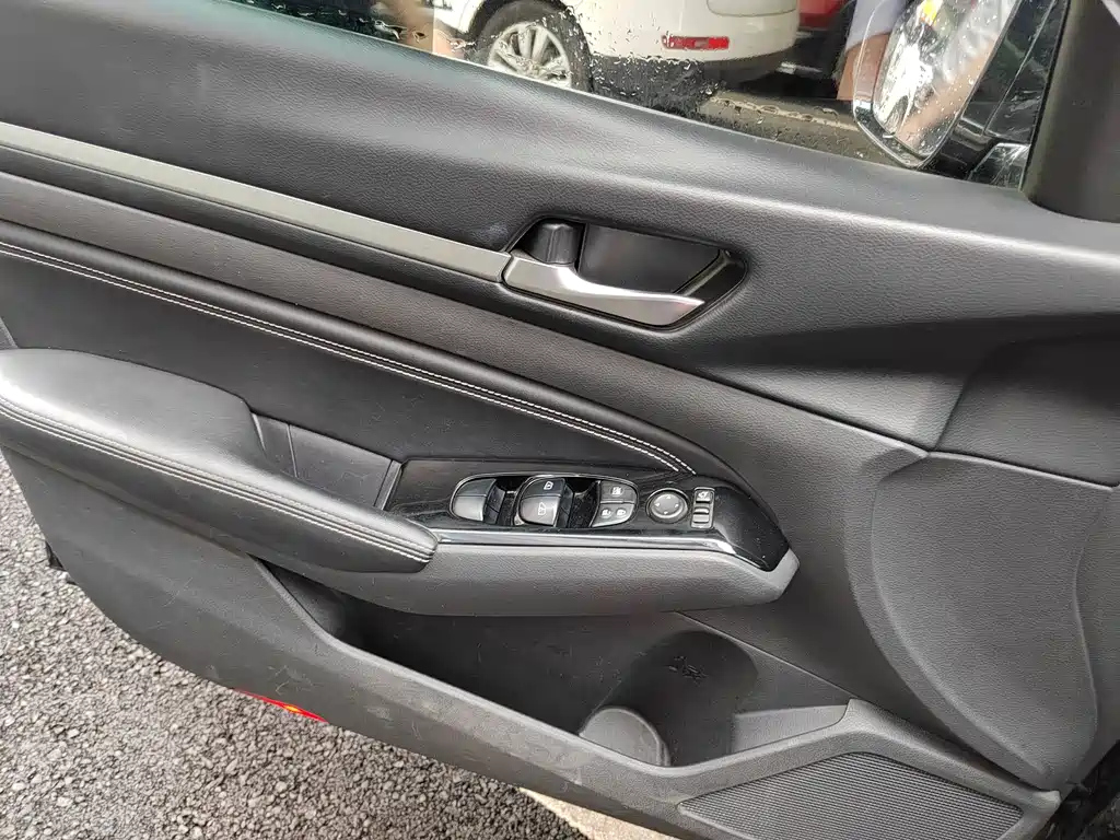 NISSAN TEANA 2021