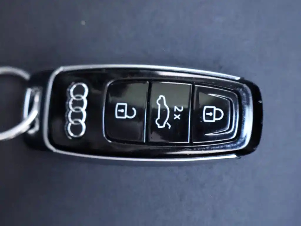 AUDI A7L 2023