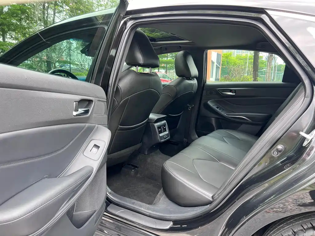 TOYOTA AVALON 2020
