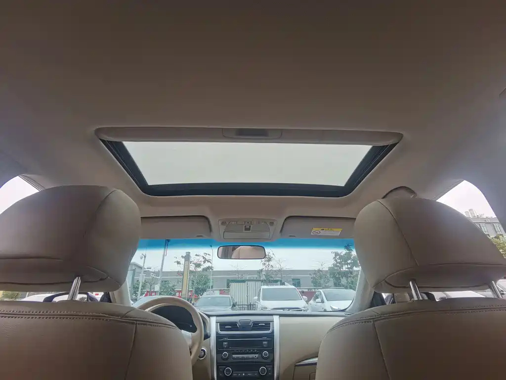NISSAN TEANA 2017
