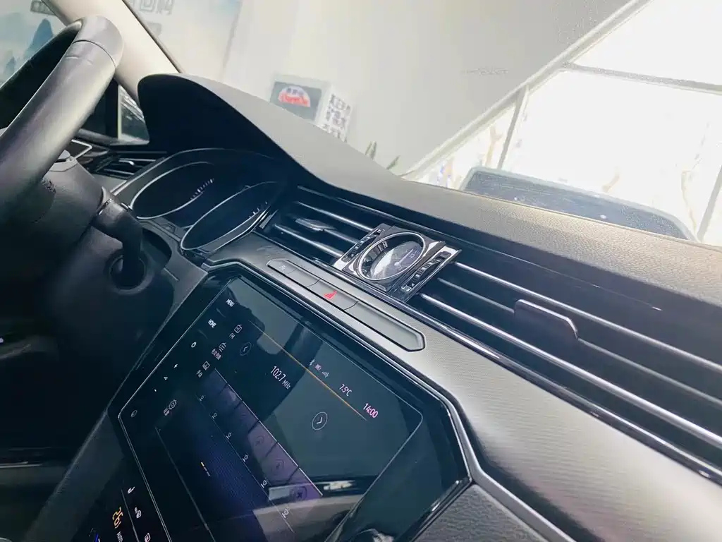 VOLKSWAGEN MAGOTAN 2021