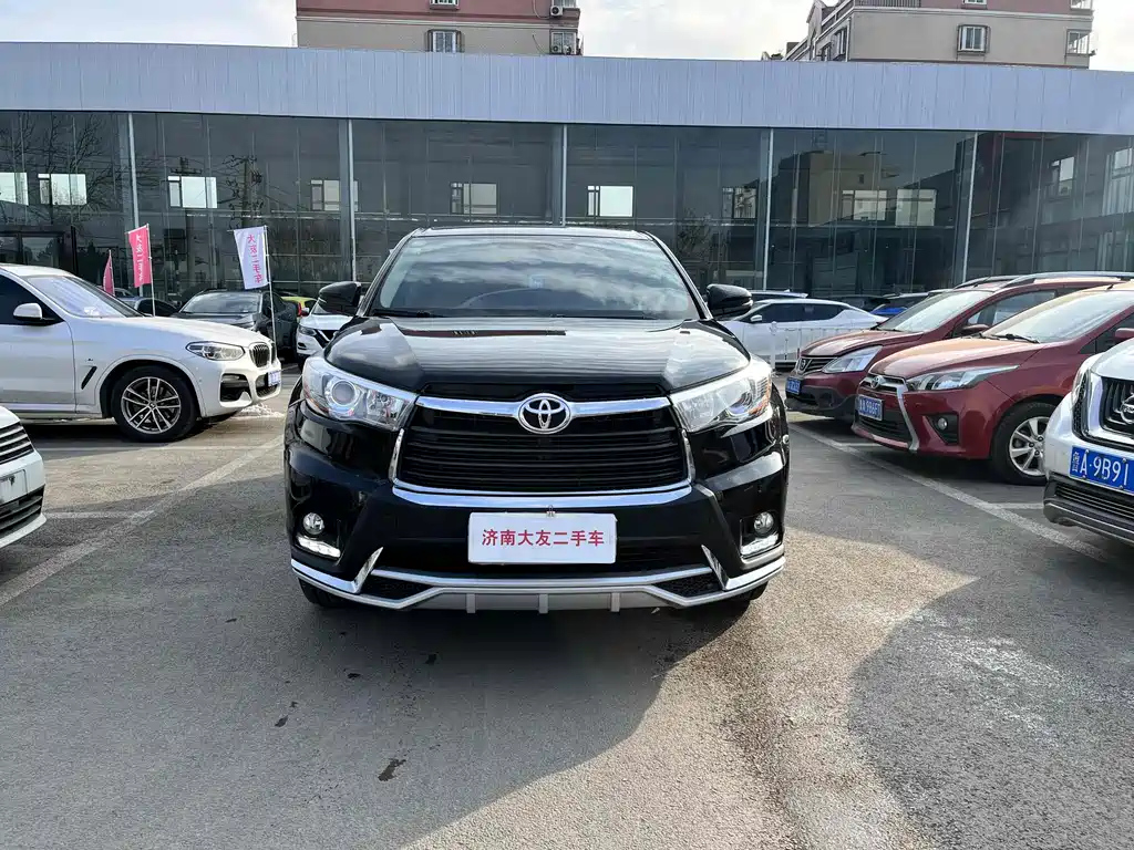 TOYOTA HIGHLANDER 2016
