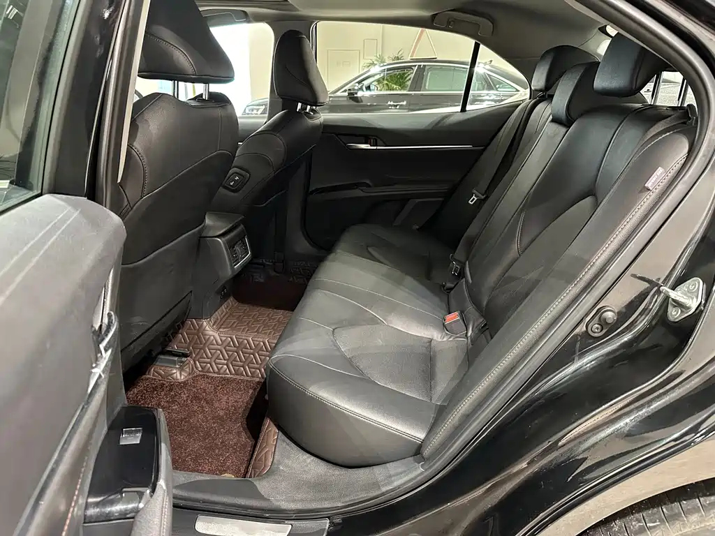 TOYOTA CAMRY 2021