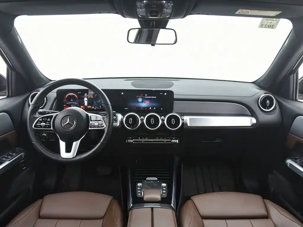 MERCEDES BENZ GLB 2021