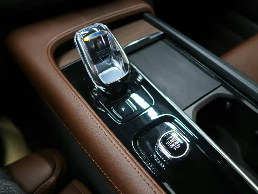 VOLVO S90 2023