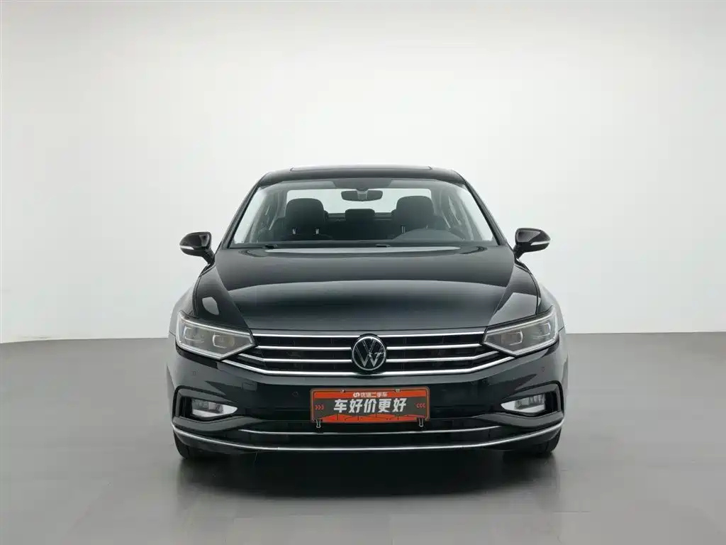 VOLKSWAGEN MAGOTAN 2021