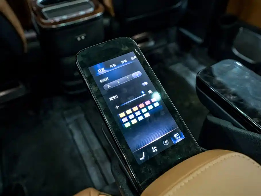 HONGQI HQ9 2022