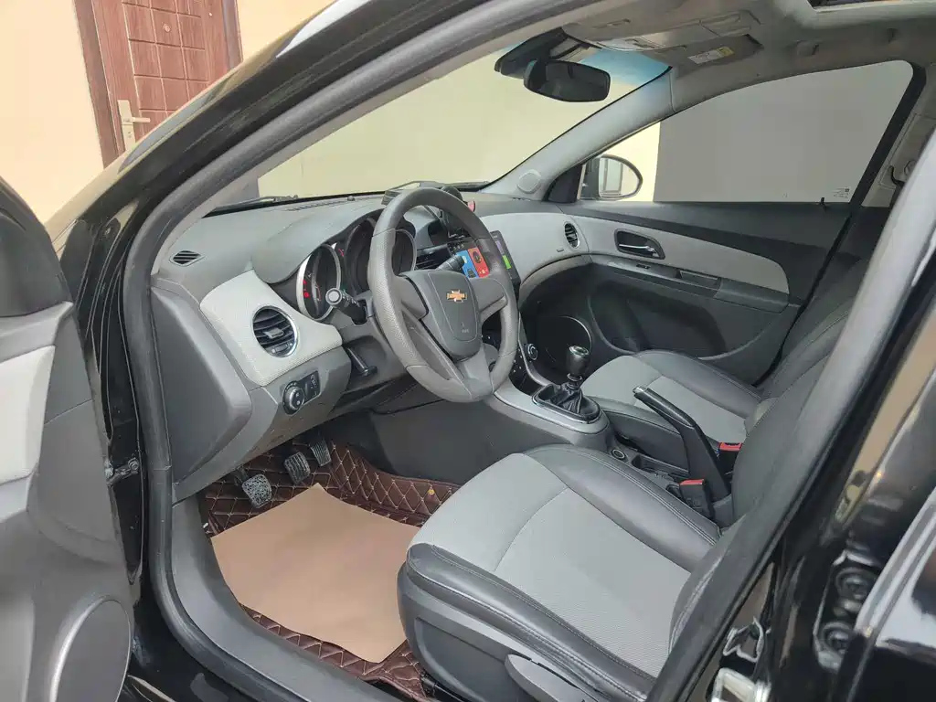CHEVROLET CRUZE 2013