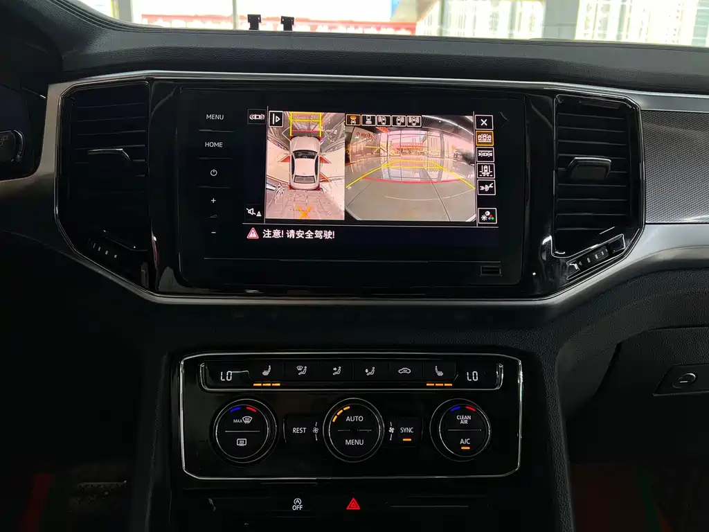 VOLKSWAGEN TOURAN 2021
