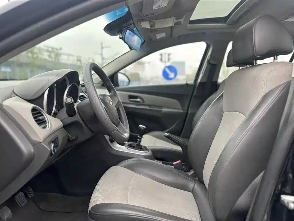 CHEVROLET CRUZE 2012