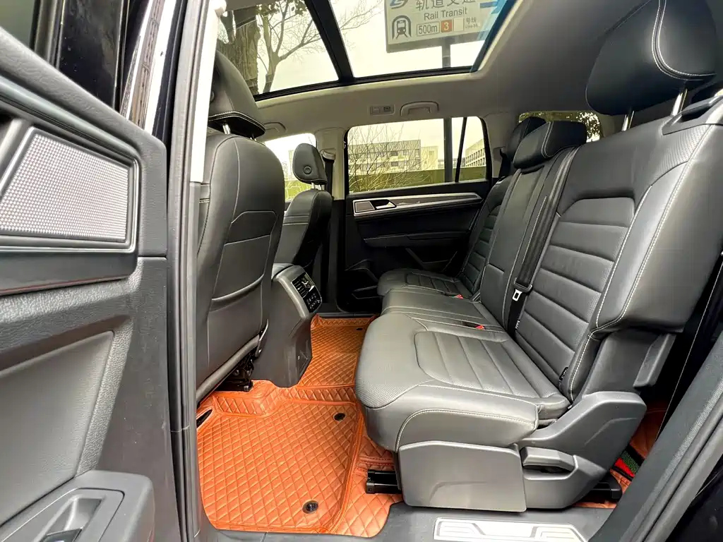 VOLKSWAGEN TOURAN 2021