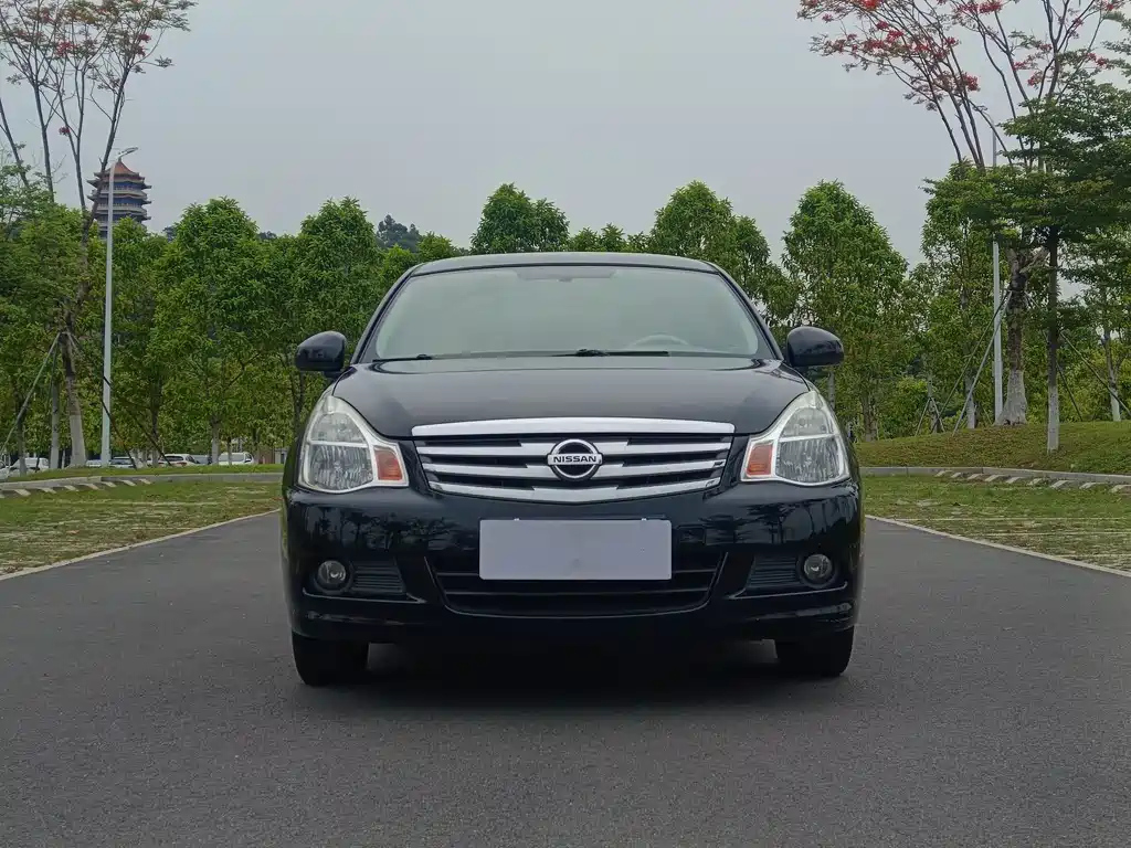 NISSAN SYLPHY 2015