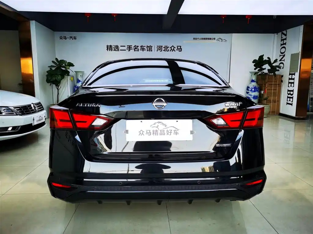 NISSAN TEANA 2020