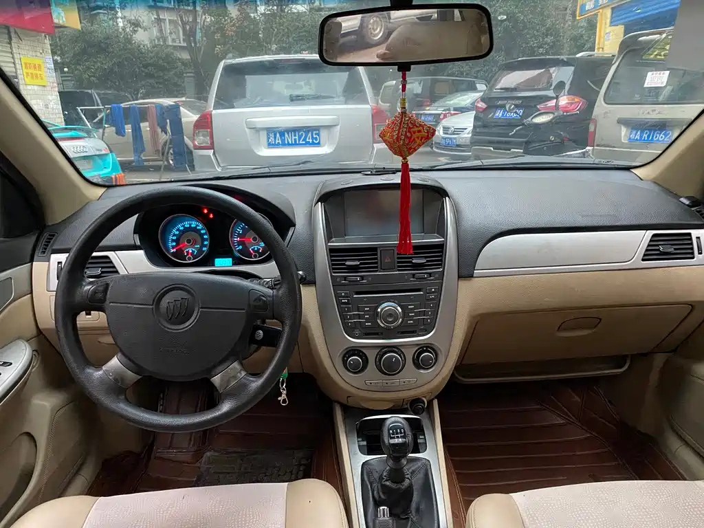BUICK EXCELLE 2012