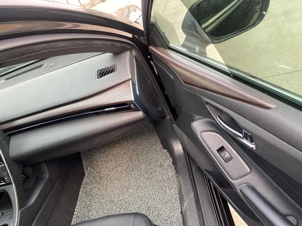 TOYOTA AVALON 2021
