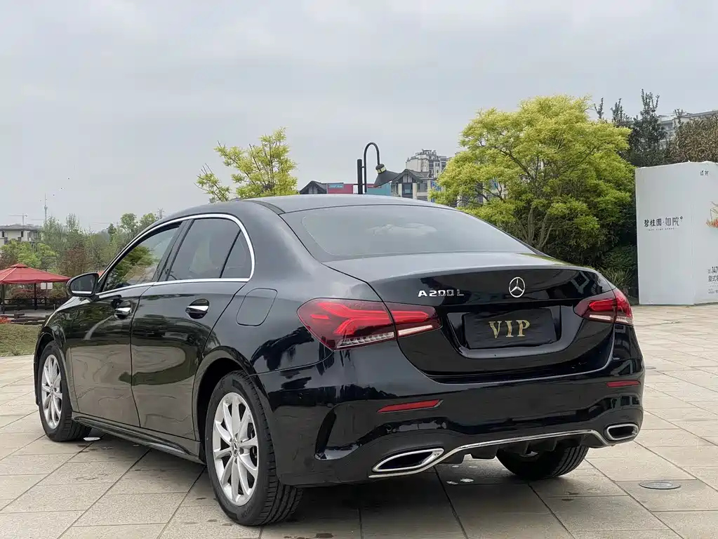 MERCEDES BENZ A-CLASS 2022