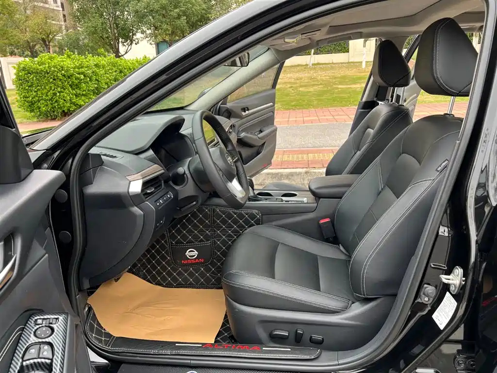 NISSAN TEANA 2022