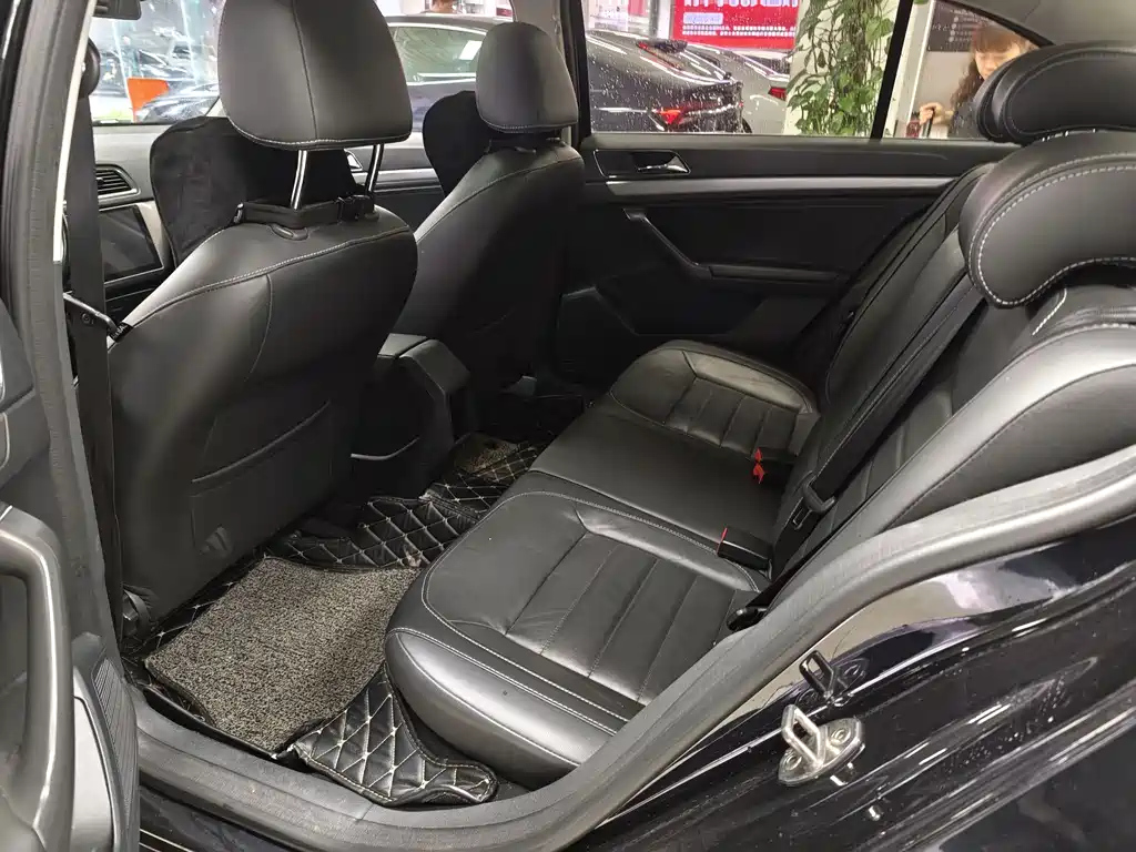 VOLKSWAGEN LAVIDA 2018